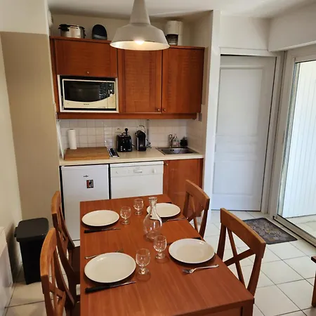 アパート Les Grands Pins